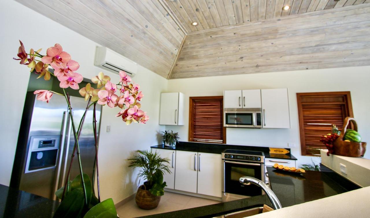 The Hideaway At Hughes Point Freetown Village Exterior foto