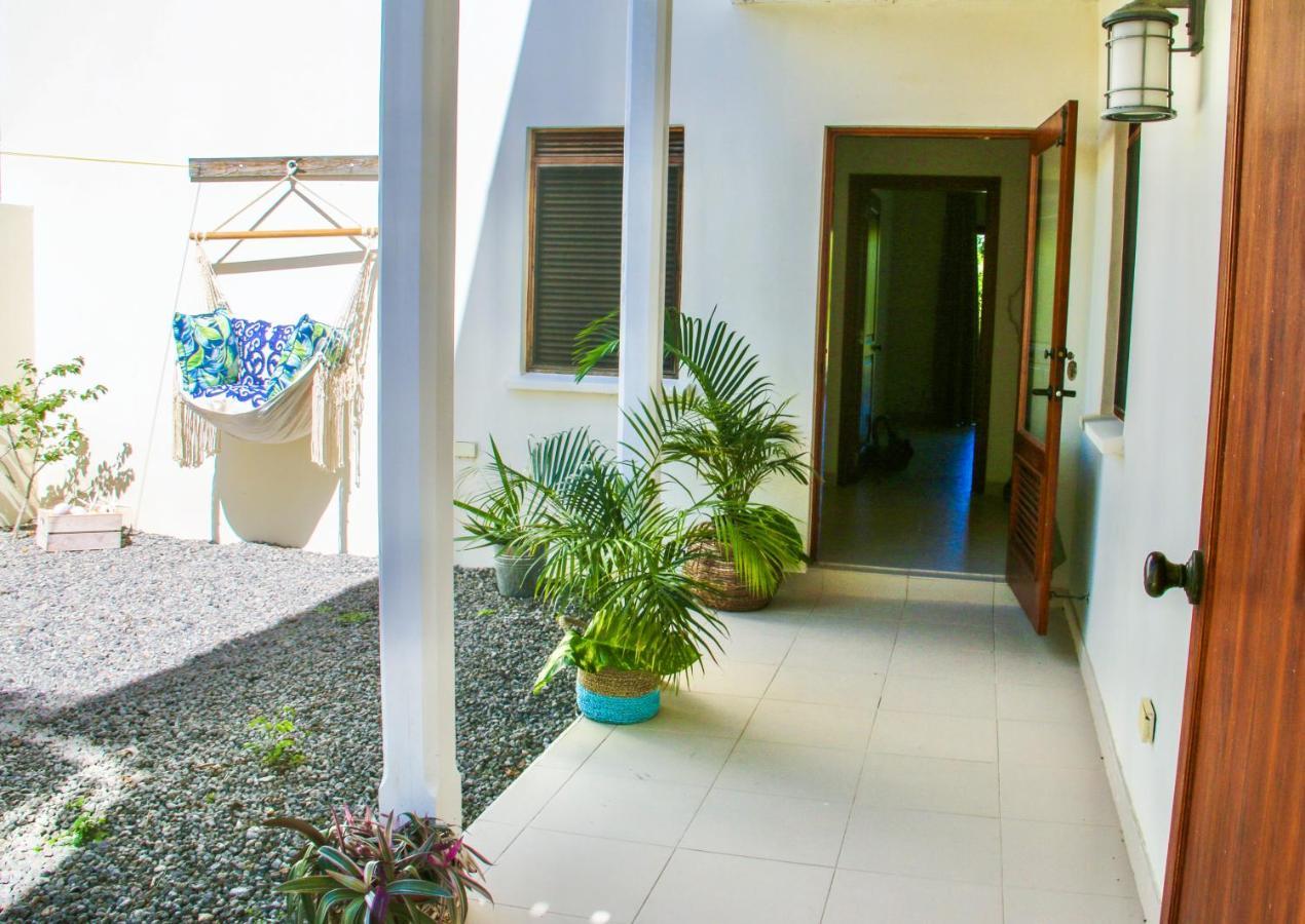 The Hideaway At Hughes Point Freetown Village Exterior foto