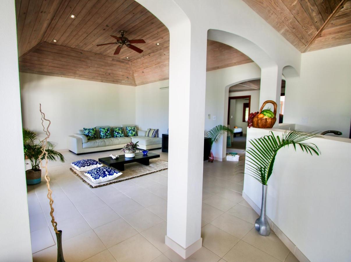 The Hideaway At Hughes Point Freetown Village Exterior foto
